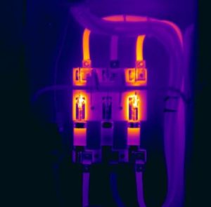 Disconnect switch Infrared Imaging Services LLC 1 300x295 - Defective switch knuckles cause overheating on this switch - Infrared Imaging Services LLC