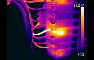 loose screw 0 300x193 - Infrared image shows a hot connection on a breaker caused by a loose screw - Infrared Imaging Services LLC